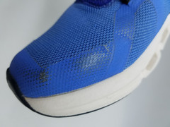On Cloud Sky Swiss Engineering Youth’s Size 6 Running Shoes Blue