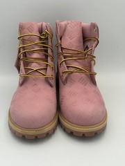 Timberland Premium 6″ Waterproof – Used – Big Kids Size Fit Girls size 6