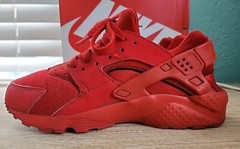 Nike Air Huarache Run Triple Red Running Shoes Style 654275-600 Youth Size 4.5Y