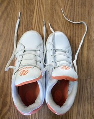 EUC Original HEELYS Wheeled Skate Shoes Women’s 6 White Orange Glitter Logo