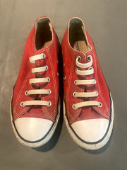 CONVERSE Chuck Taylor All Star Red Low Top Sneaker Big Kid Youth Size 1 Unisex