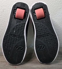 ​Heelys Pro 2.0 Youth Size 3 Skate Shoes Black Pink Canvas Wheeled Sneakers Kids