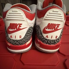 Size 5.5Y – Jordan 3 Retro Fire Red (2022) (GS) (DM0967-160)
