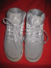 Nike Air Jordan 631784-014 Grey/White Athletic Shoe Size 5.5Y Unisex