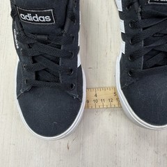 Adidas Boys Youth Size 2.5 Black White Tennis Athletic Shoes Sneakers