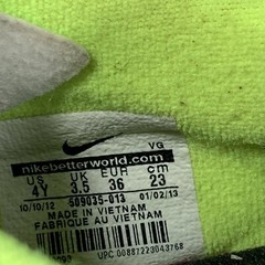 NIKE 509035-013 Black Volt Yellow Soccer Cleats Youth Size US 4Y EUR 36