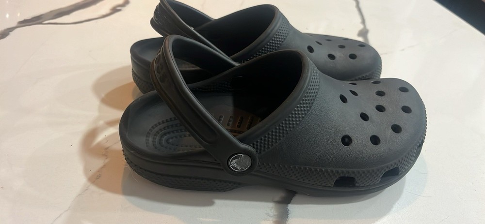 Crocs Kids‘ Classic Clogs Black SIXE J3 US Ex Pre-owned Great Condition