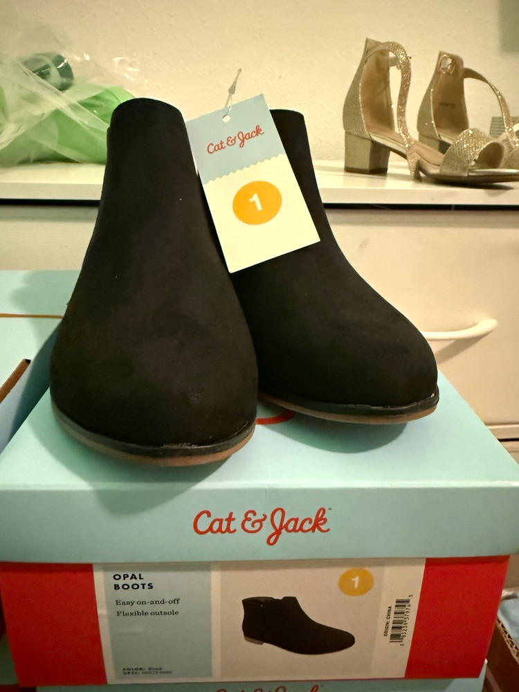 Cat & Jack Opal Ankle Bootie Boots Black Round Toe Synthetic Kids US 1