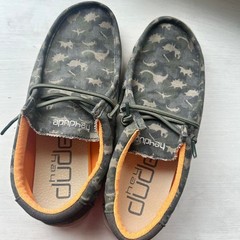 Grey and khaki Dinosaur Hey Dudes Size 6-7 Boys Loafers comfort slip on