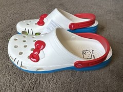 CROCS Unisex Classic HELLO KITTY Iam Clog Size M13 Sanrio