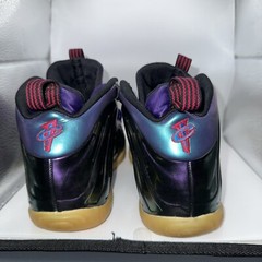 Nike Air Foamposite One Iridescent Purple (GS) Size 6 Y