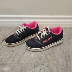 Heelys Unisex Pro 20 Size 4.5 men – 6 women cool Wheeled Shoe Black White Pink