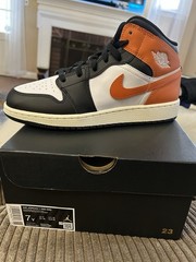 Air Jordan 1 Mid