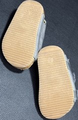Cat & Jack Size 5 Toddler Gray Double Strap & Buckle Faux Suede Footbed Unisex