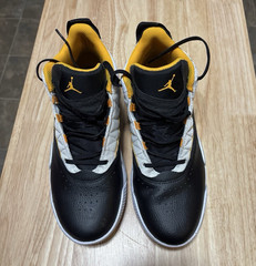 Jordan Jumpman Two Trey GS Mid Top Leather Sneakers Black/White/Yellow 7Y