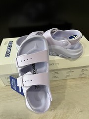 Birkenstock Kids Mogami Adjustable Strap Closure Sandals Icy Purple Size 30 / 12