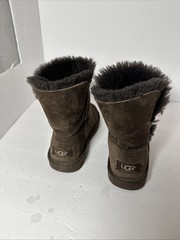 Kid’s Uggs Bailey Button Brown Winter Shearling Boots, Size 1