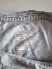 The Nike Tee Dri-Fit Boys Large