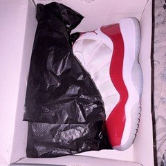 Jordan Air Jordan 11 Retro GS Kids Sneakers White Red Patent Leather 7Y