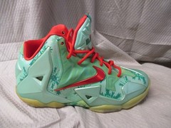 Nike LeBron 11 Green Glow Christmas Basketball Shoes 621712-301 | Youth Size 6Y
