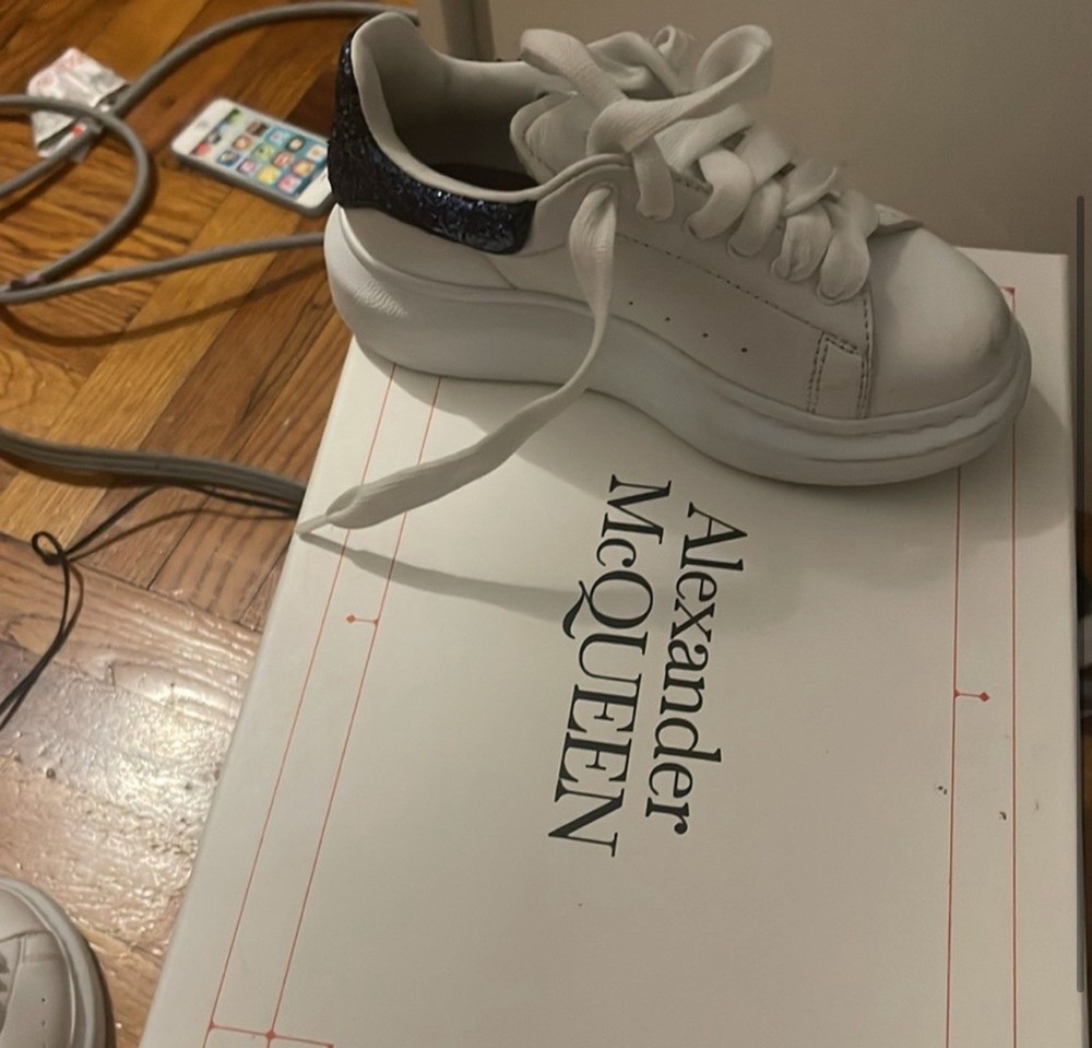 Alexander McQueen Kids Leather Sneakers Designer Shoes Size: 26 D, Scuffed