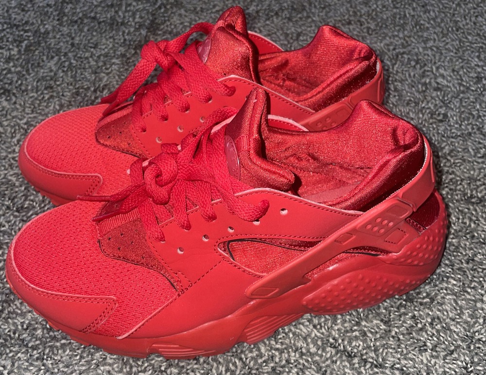 Nike Air Huarache Run (GS) Triple Red 654275 600 Size Youth sz 6Y/Womans 7.5