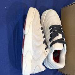 Jordan Session Phantom / Varsity Red Size 6.5 Youth
