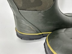 BOGS Rain Mud Boots Camo Green Waterproof Insulated Big Kids Youth Size 2 EU 33