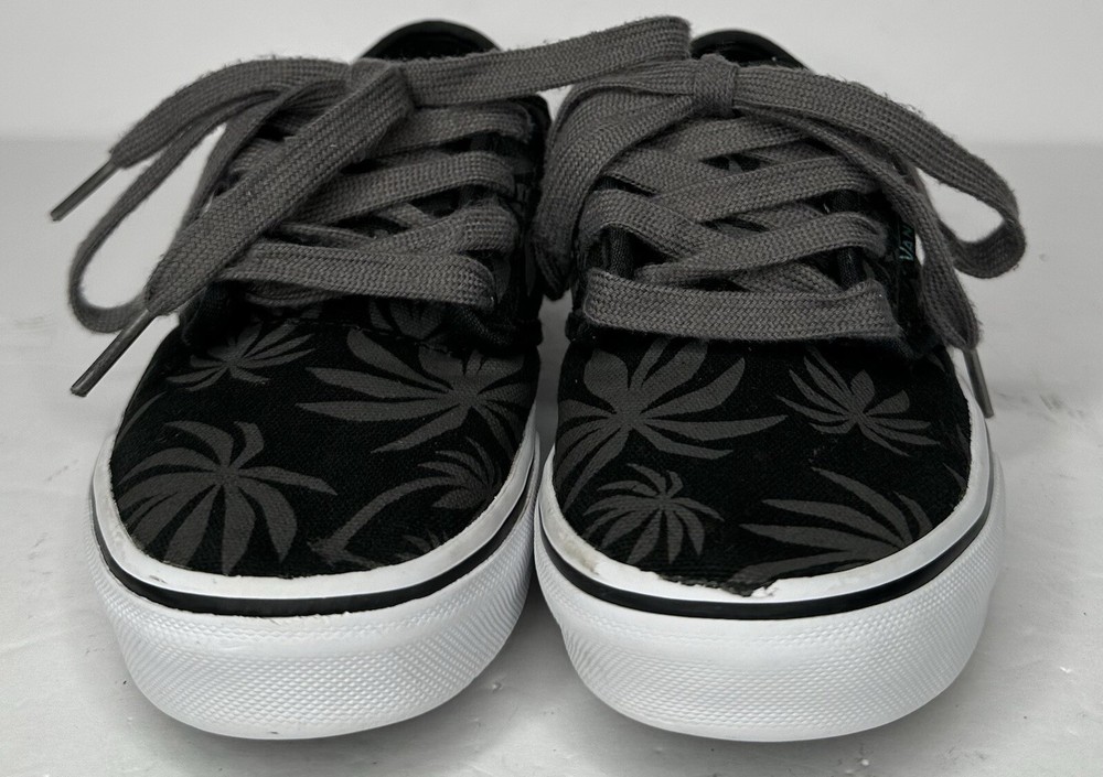 VANS Chukka Low Grey Palm Tree Canvas Kid Skateboarding Shoes TB4R Preowned 1.5Y