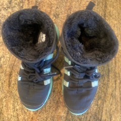 Big Kid’s Nike Roshe One Hi SE Anthracite/Green Glow (859414 002) Size 4.5Y