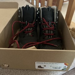 Vasque Kids‘ Breeze AT UltraDry Hiking Boots Brown Olive Bossa Nova Size 4