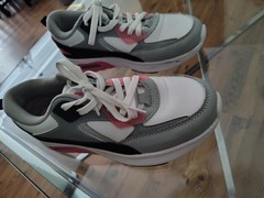 Avia Unisex Low Top Athletic Sneaker US 8.5 Colorblock Lace-Up Gray Pink
