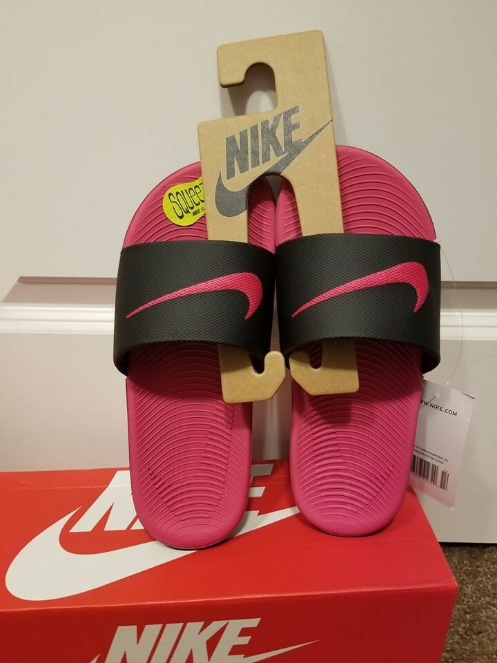 Nike KAWA slide Kid’s Youth size 5 US black vivid pink NIB