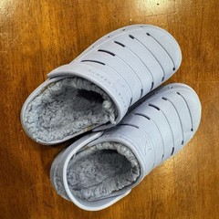 RUGGED SHARK Blue Sherpa Lined Back Ankle Strap Clogs Size 11 Kids