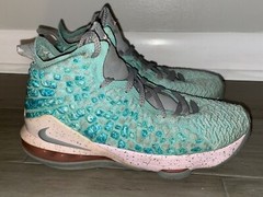 Nike Air LeBron 17 XVII South Beach Size 6Y Youth Aqua Blue Pink BQ5594-444
