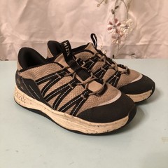 Kizik Truckee Shoes Kids 13C Slip On Beige Hands Free Athletic Sneakers