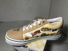 Vans Old Skool Yellow Elmo Embroidered Sesame Street Sneakers Kids Size 1 New