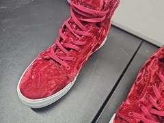 SUPRA Skytop Dark Ruby Velvet / White 58062-643-M Kids Size 6. 5 US