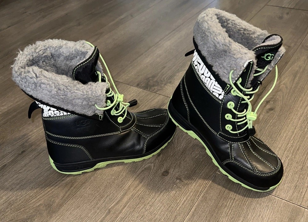 UGG Butte II CWR Glow Graphic Waterproof Boots Black Green Kids Youth Size 5