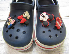 Crocs Classic Lined Clogs with Mickey Minnie Charms Kids Size 10/11 Blue