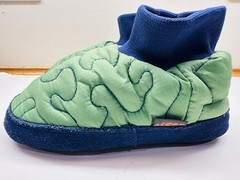 Acorn Down-Filled Fleece Lined Booties Dark Green/Navy Kids Size 11-12 Age 3-7Y