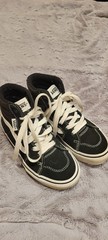 VANS Si8 Hi Black White High Top Sneakers Youth Size 13 Lace up Skate Shoes