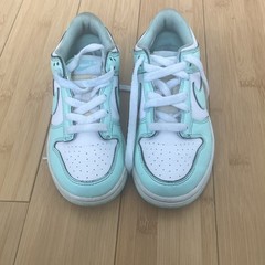 Nike FZ3536-100 White Light Blue Low Top Leather Sneakers 2Y