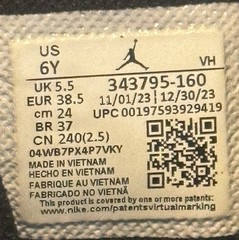 Jordan True Flight (GS) White Red Black Kids 6Y 343795-160