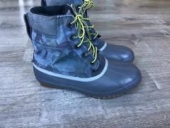 SOREL Cheyanne II Boots Youth Size 5 Gray Camo Winter Duck Boots NY2947-089