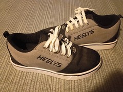 HEELYS Pro 20 Kids Wheeled Canvas Low Top Sneakers Gray/Black/White US 4