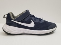 Unisex Nike Team Hustle D 11 Youth US Size 2.5 Y Navy Blue Sneakers DD1095-400