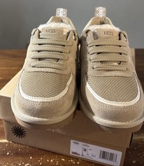 UGG KIDS’S SUNGAZER SNEAKER 1177811K (BIG KIDS) SAND SIZE 4 (100% AUTHENTIC) NEW