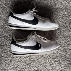 Size 6.5 (GS) – Nike Cortez Basic SL Low White – 904764-102
