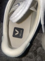 Veja Kids Hook & Loop Extra White Kids Shoe Mismatched Sneaker Size 5 In Exc Co